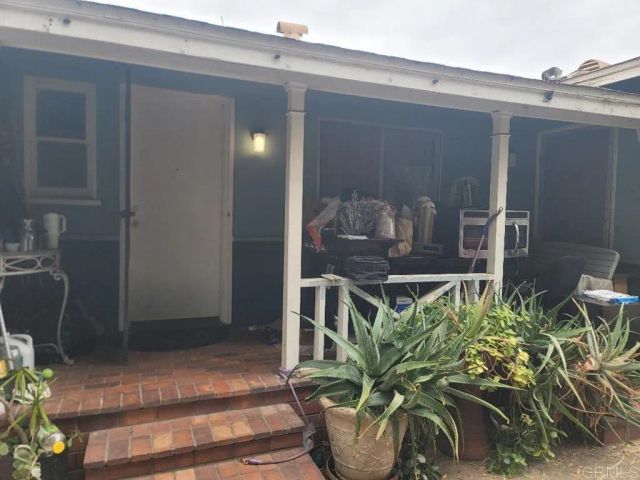1619 Foothll Dr., Vista, CA 92084