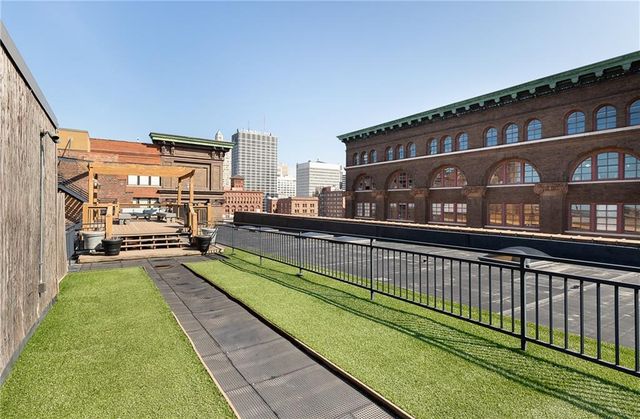 308 W 8th Street 505, Kansas City, MO 64105