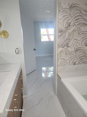 700 SE 6th Ave 111, Deerfield Beach, FL 33441