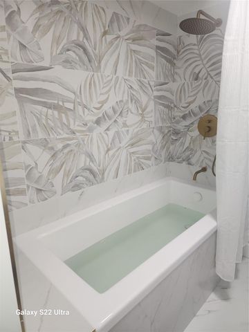 700 SE 6th Ave 111, Deerfield Beach, FL 33441