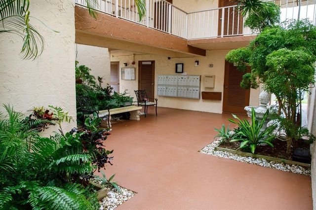 700 SE 6th Ave 111, Deerfield Beach, FL 33441