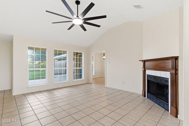 1110 Melvin Dupuis Road, Breaux Bridge, LA 70517