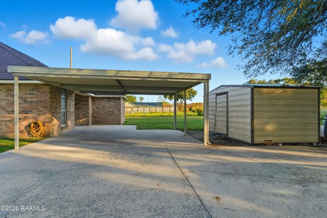 1110 Melvin Dupuis Road, Breaux Bridge, LA 70517