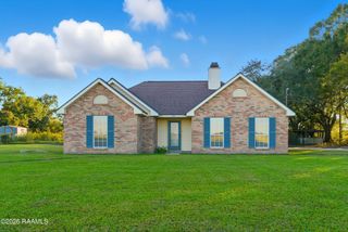 1110 Melvin Dupuis Road, Breaux Bridge, LA 70517