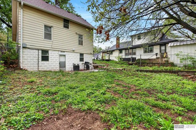 3039 S 18th Street, Omaha, NE 68108
