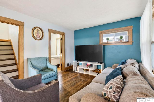3039 S 18th Street, Omaha, NE 68108