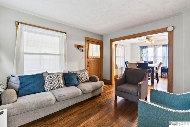 3039 S 18th Street, Omaha, NE 68108
