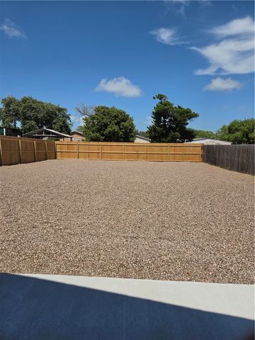 638 Claride St, Corpus Christi, TX 78418