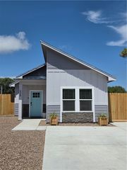638 Claride St, Corpus Christi, TX 78418