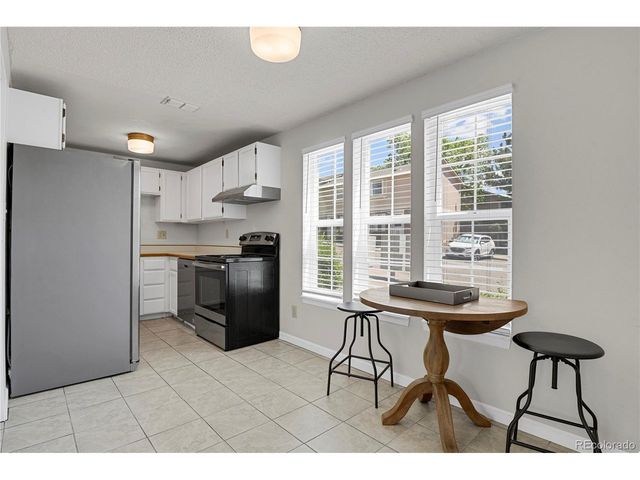 1513 S Ouray Cir A, Aurora, CO 80017