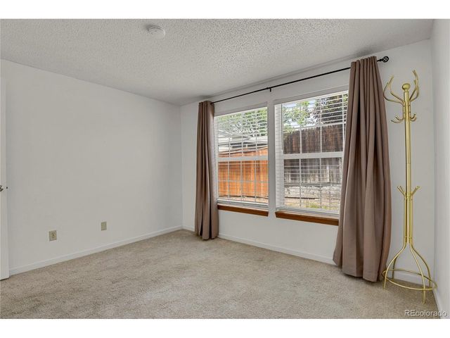 1513 S Ouray Cir A, Aurora, CO 80017