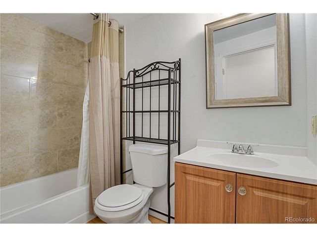 1513 S Ouray Cir A, Aurora, CO 80017
