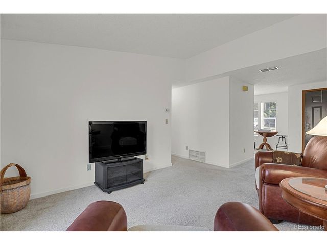 1513 S Ouray Cir A, Aurora, CO 80017