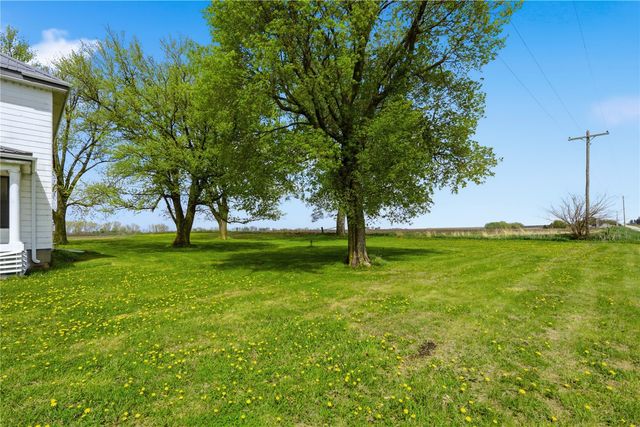 2921 220th Street, Winthrop, IA 50682
