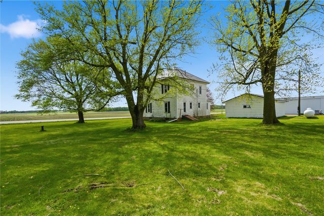 2921 220th Street, Winthrop, IA 50682