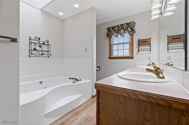 6817 Thicket Street NW, Canton, OH 44708