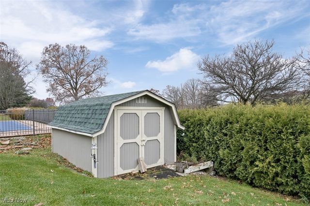 6817 Thicket Street NW, Canton, OH 44708