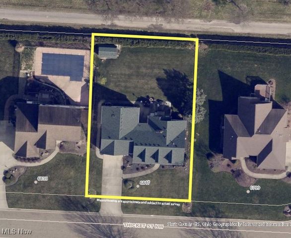 6817 Thicket Street NW, Canton, OH 44708