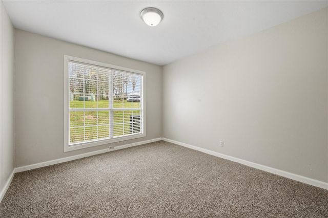 100 Edgewater Drive 32, Livingston, TX 77351