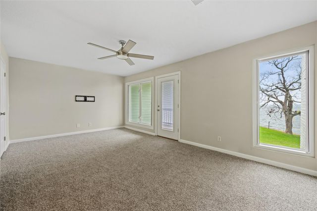 100 Edgewater Drive 32, Livingston, TX 77351