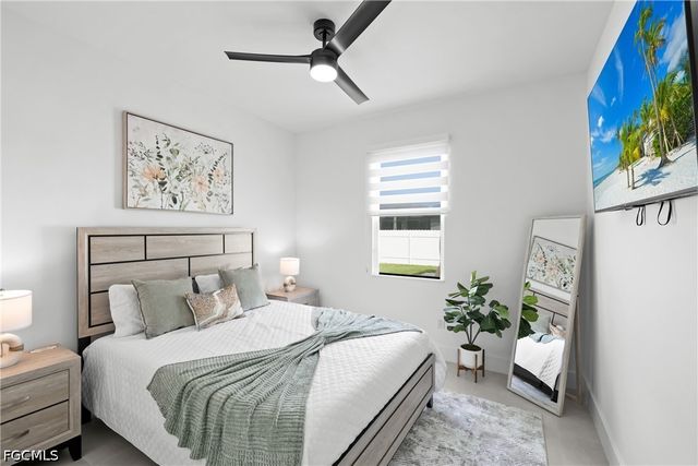 837 NE 6th PL, Cape Coral, FL 33909