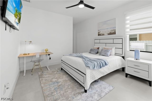 837 NE 6th PL, Cape Coral, FL 33909