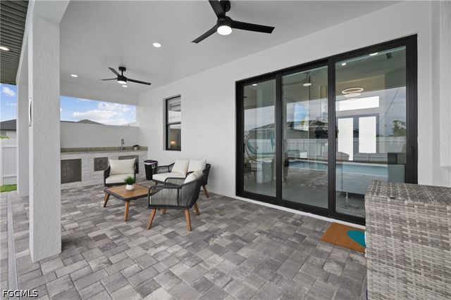 837 NE 6th PL, Cape Coral, FL 33909