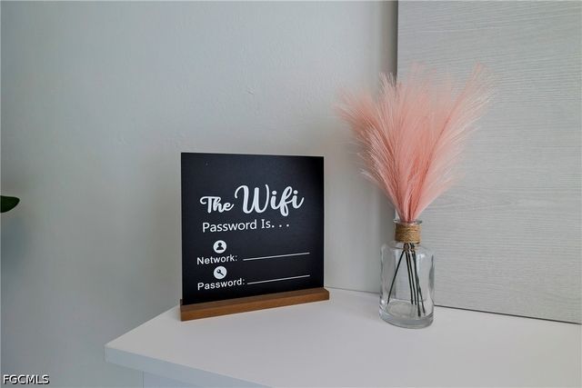 837 NE 6th PL, Cape Coral, FL 33909