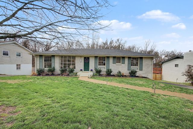 317 Bonnavue Dr, Hermitage, TN 37076