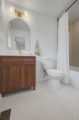 317 Bonnavue Dr, Hermitage, TN 37076