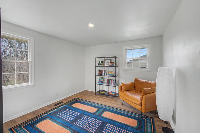 317 Bonnavue Dr, Hermitage, TN 37076