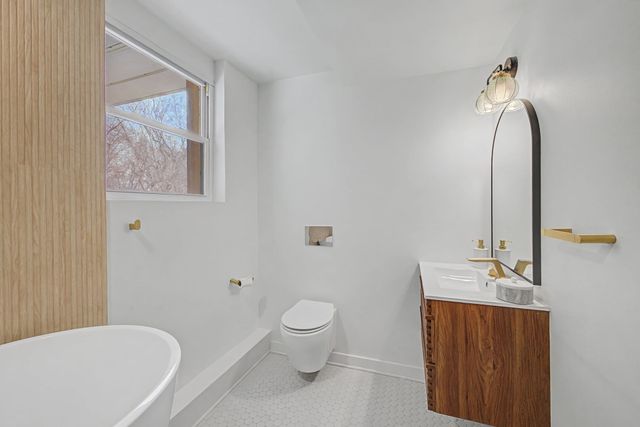 317 Bonnavue Dr, Hermitage, TN 37076