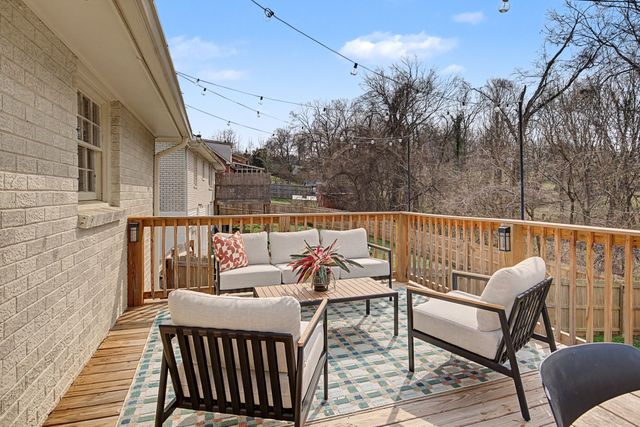 317 Bonnavue Dr, Hermitage, TN 37076