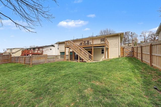 317 Bonnavue Dr, Hermitage, TN 37076