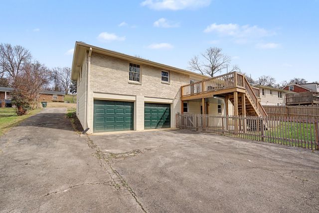 317 Bonnavue Dr, Hermitage, TN 37076