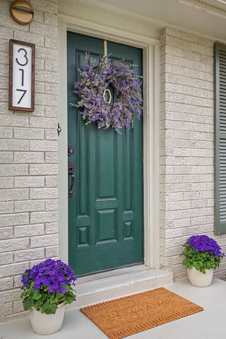 317 Bonnavue Dr, Hermitage, TN 37076