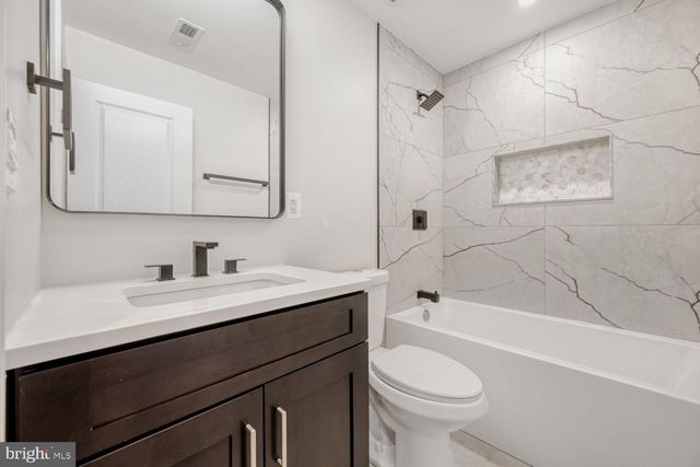 2328 E BALTIMORE ST, Baltimore, MD 21224