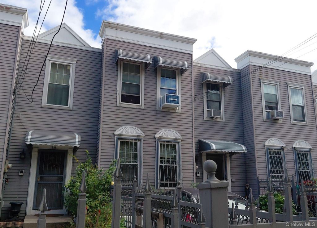 1904 Daly Avenue 96, Bronx, NY 10460 — exterior