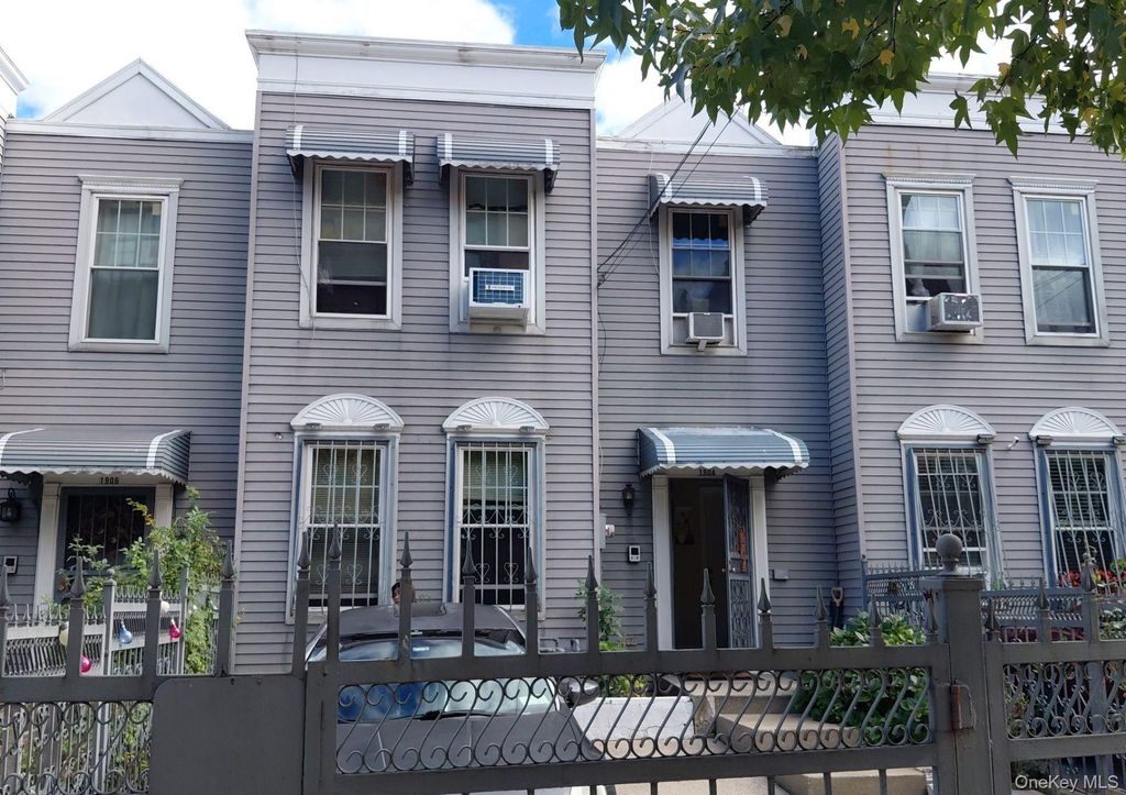 1904 Daly Avenue 96, Bronx, NY 10460 — photo 2