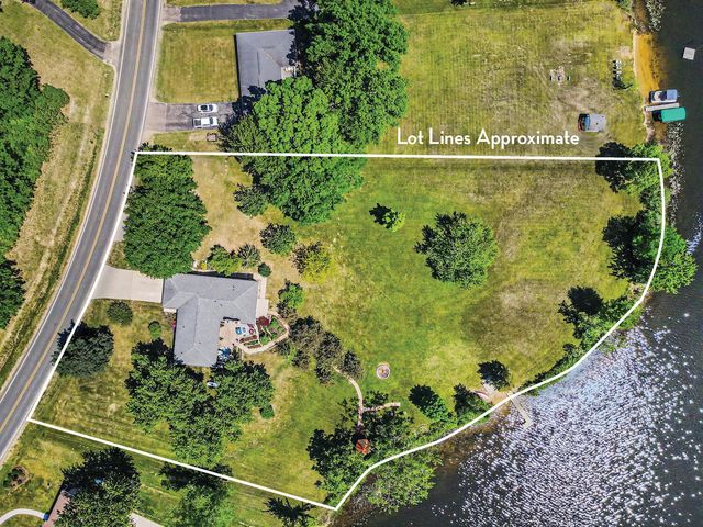 47233 CR 380, Grand Junction, MI 49056