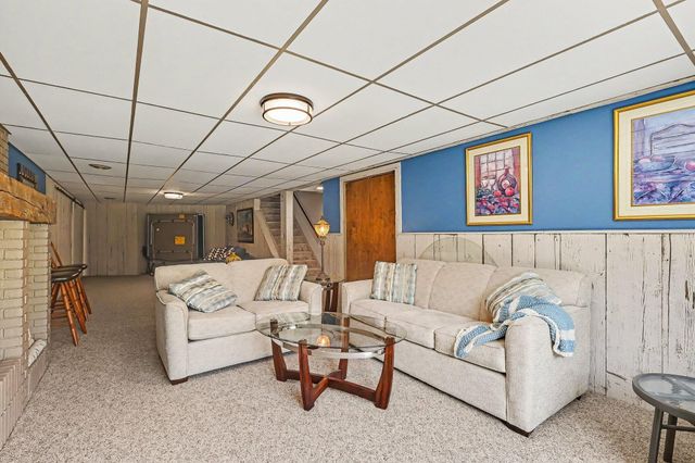 47233 CR 380, Grand Junction, MI 49056