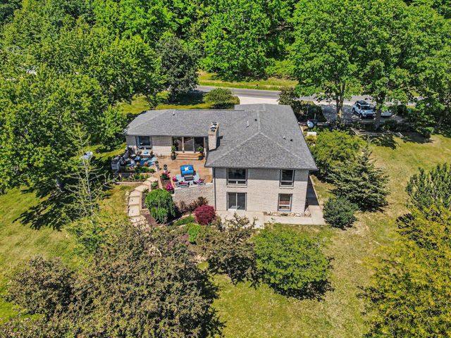 47233 CR 380, Grand Junction, MI 49056