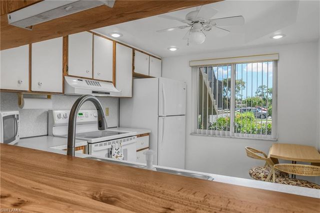 190 Palm DR 3085, Naples, FL 34112