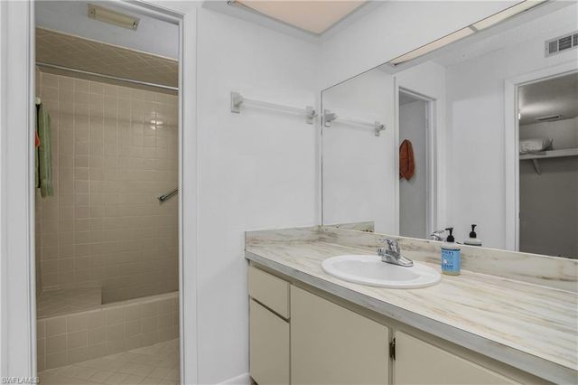 190 Palm DR 3085, Naples, FL 34112