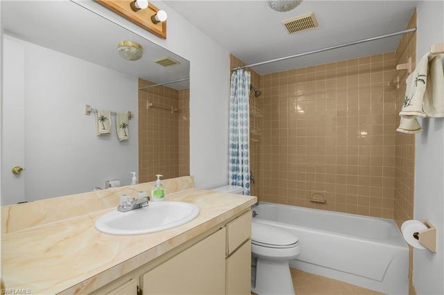 190 Palm DR 3085, Naples, FL 34112