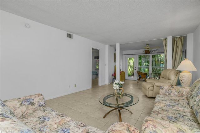 190 Palm DR 3085, Naples, FL 34112