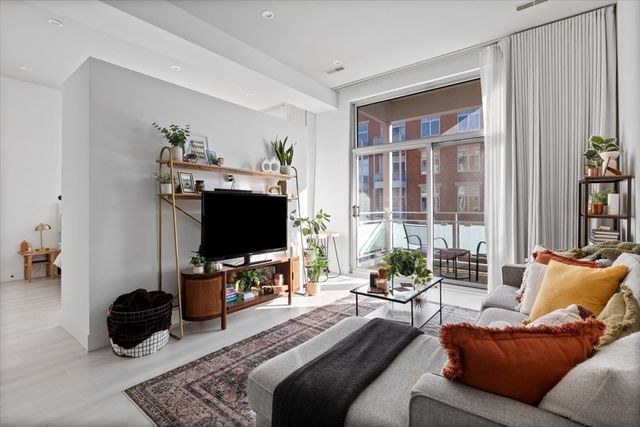 949 W Madison Street 406, Chicago, IL 60607