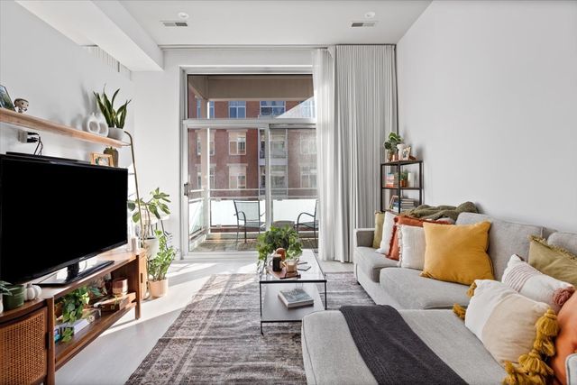 949 W Madison Street 406, Chicago, IL 60607