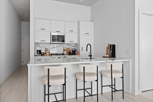 949 W Madison Street 406, Chicago, IL 60607