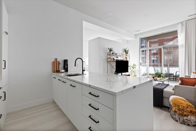 949 W Madison Street 406, Chicago, IL 60607